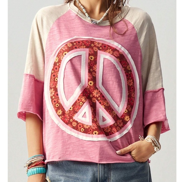 Floral Print Peach Sign Patch Cotton Oversized Top - Picture 3 of 6